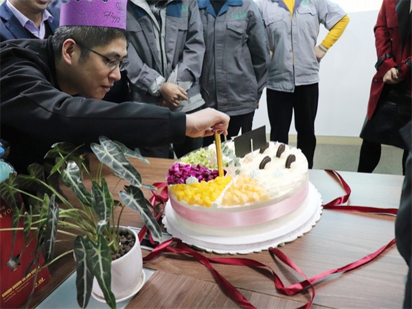 康拓员工生日会 | 温暖时光，分享快乐！